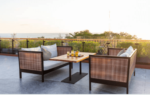 Creating an Outdoor Dining Area: Furniture and Layout Tips - Nestern