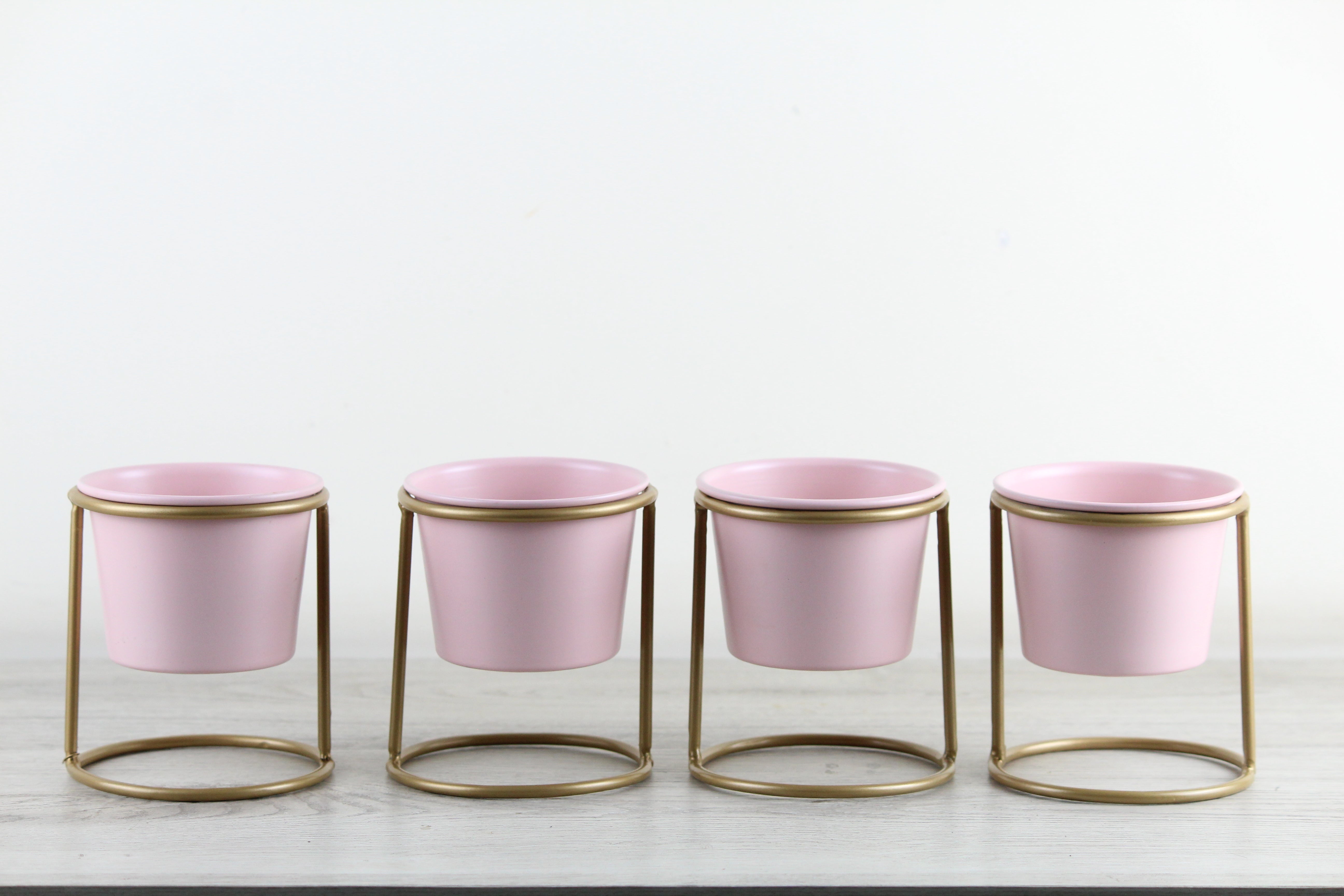 Charming Matte Pink Pot with Stand - Powder Coated, Set of 4