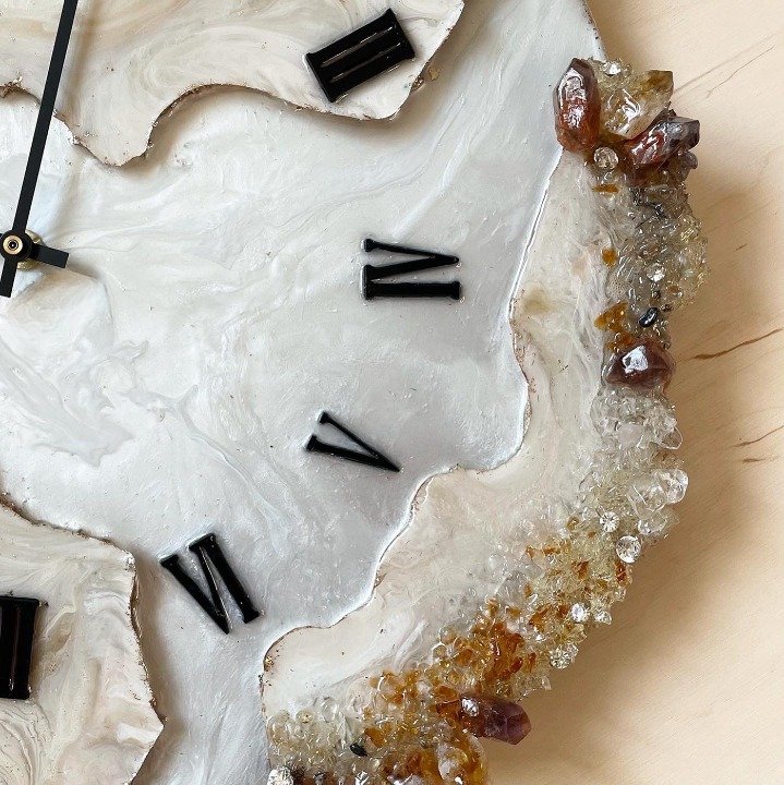 Brown Wall Clock with Natural Stone Sculpture – White & Brown Agate - Wall Clock at Nestern