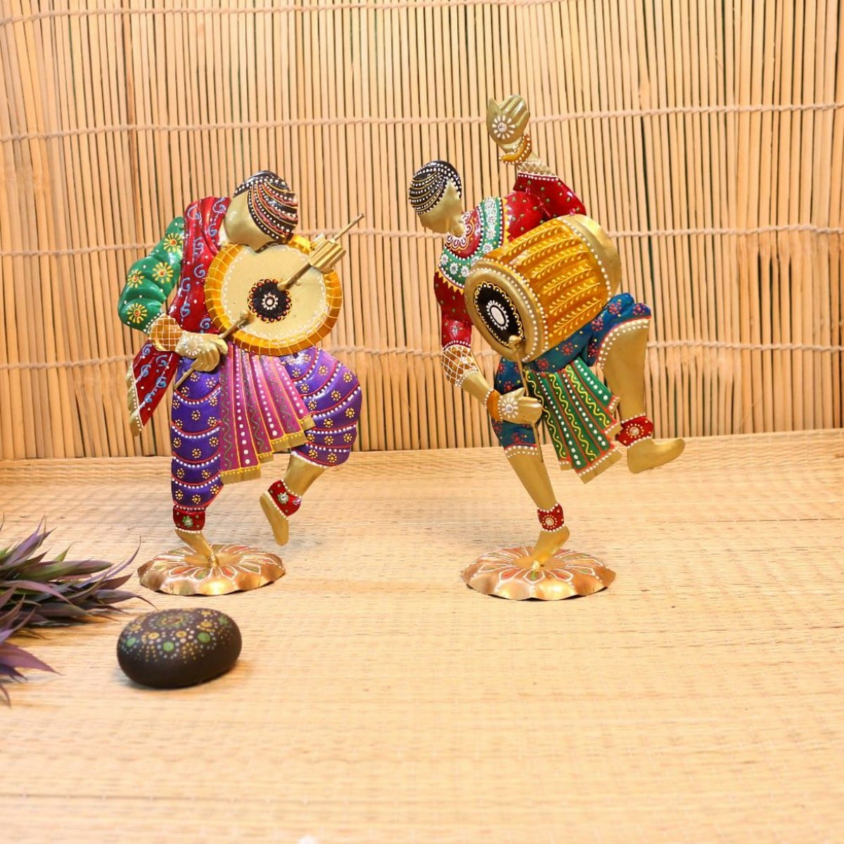 Dancing Duo Tribal Figurines - Table Decors at Nestern