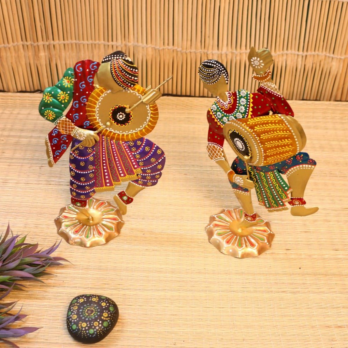 Dancing Duo Tribal Figurines - Table Decors at Nestern