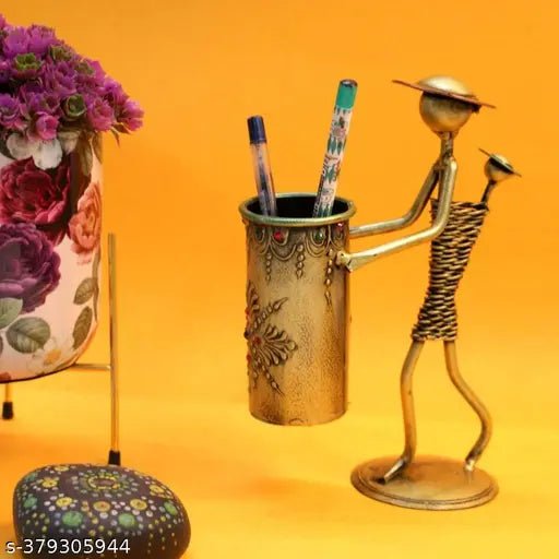 Elegant Artisanal Metal Figurine Pen Holder - Nestern