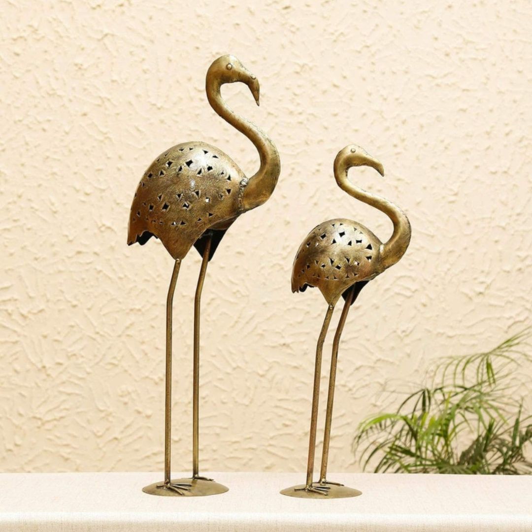 Graceful Flamingo Duo: Elegant Companions - Table Decors at Nestern