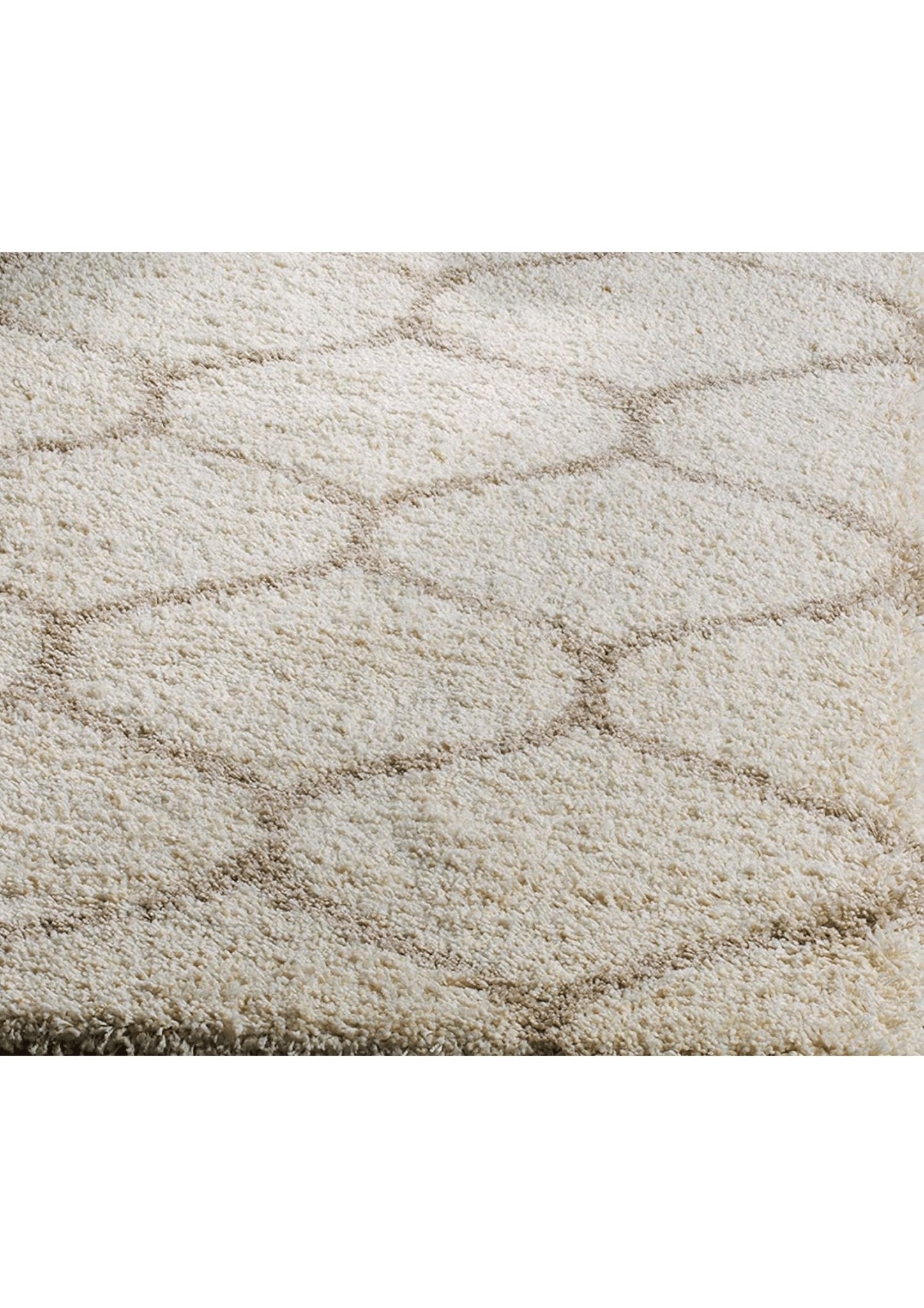 Luxe Cream Diamond - Patterned Shag Rug - Rugs at Nestern