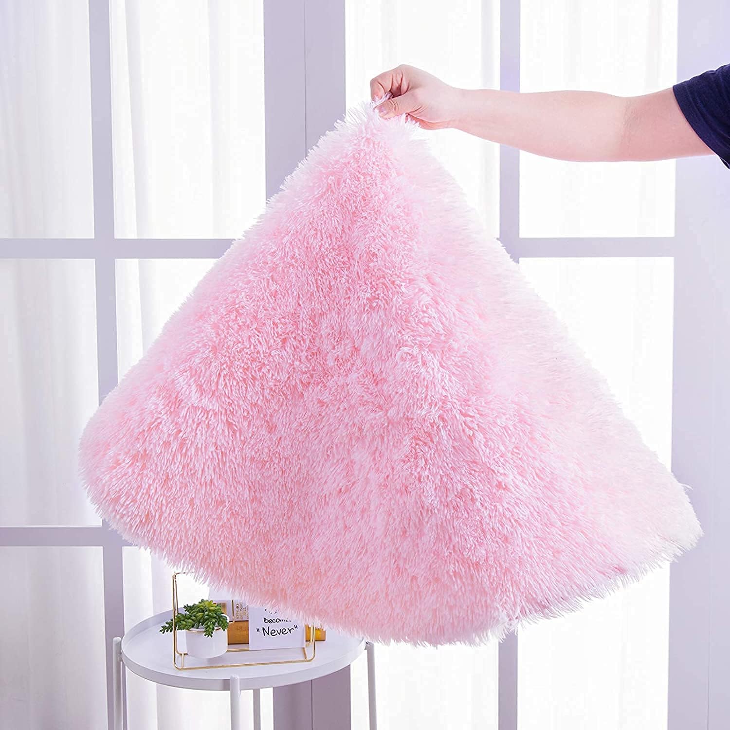 Pink Fluffy Round Rug - Rugs at Nestern