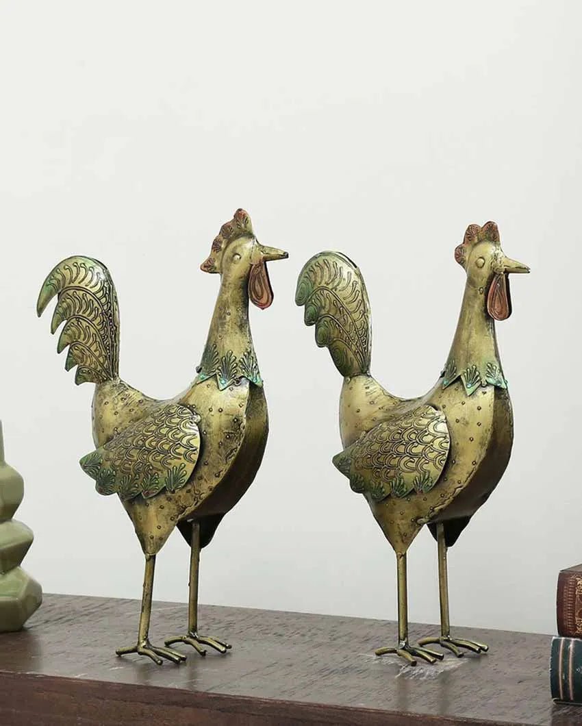 Regal Rooster Duo: Rustic Charm - Table Decors at Nestern