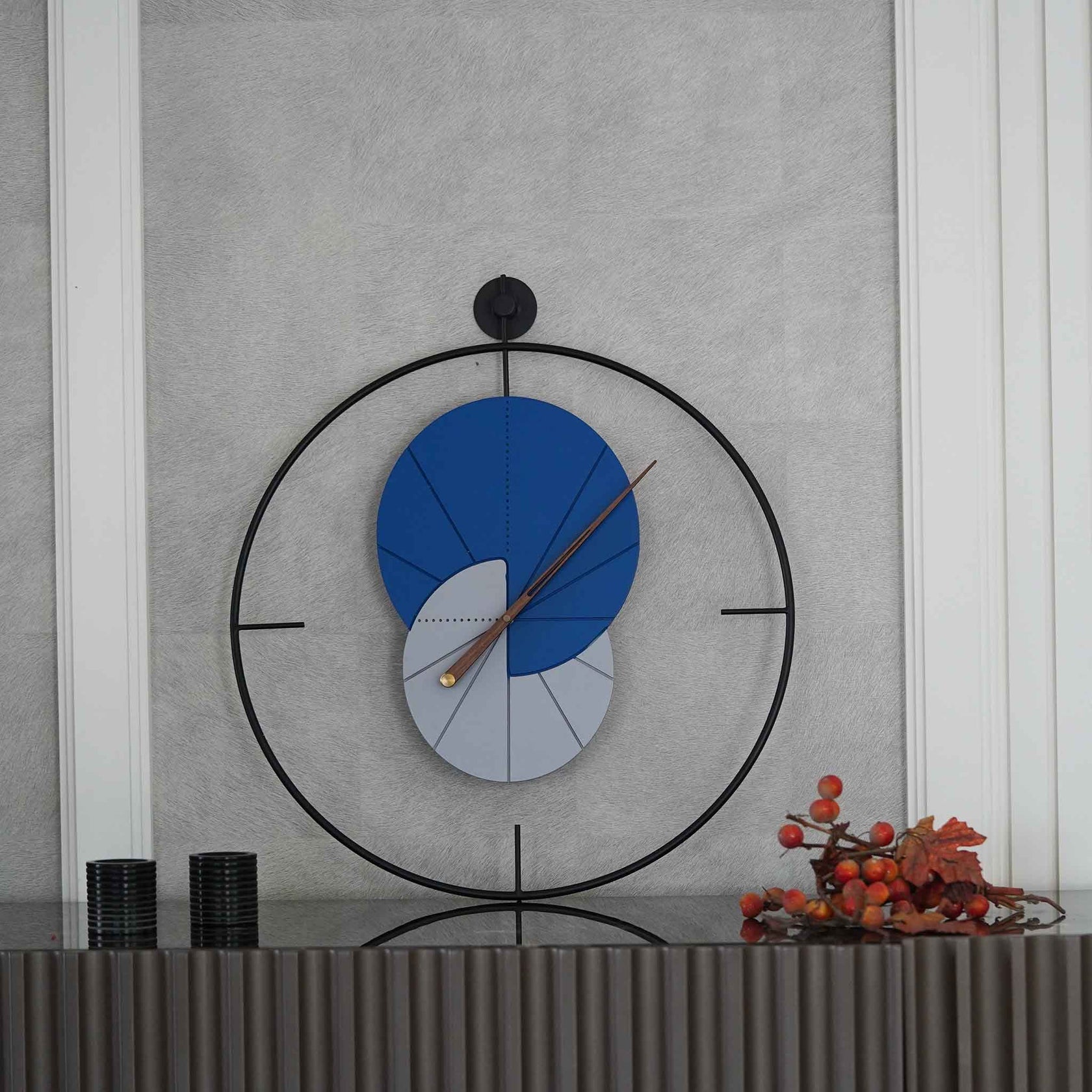 Sophisticated Minimalist Metal Wall Clock - Wall Clock at Nestern