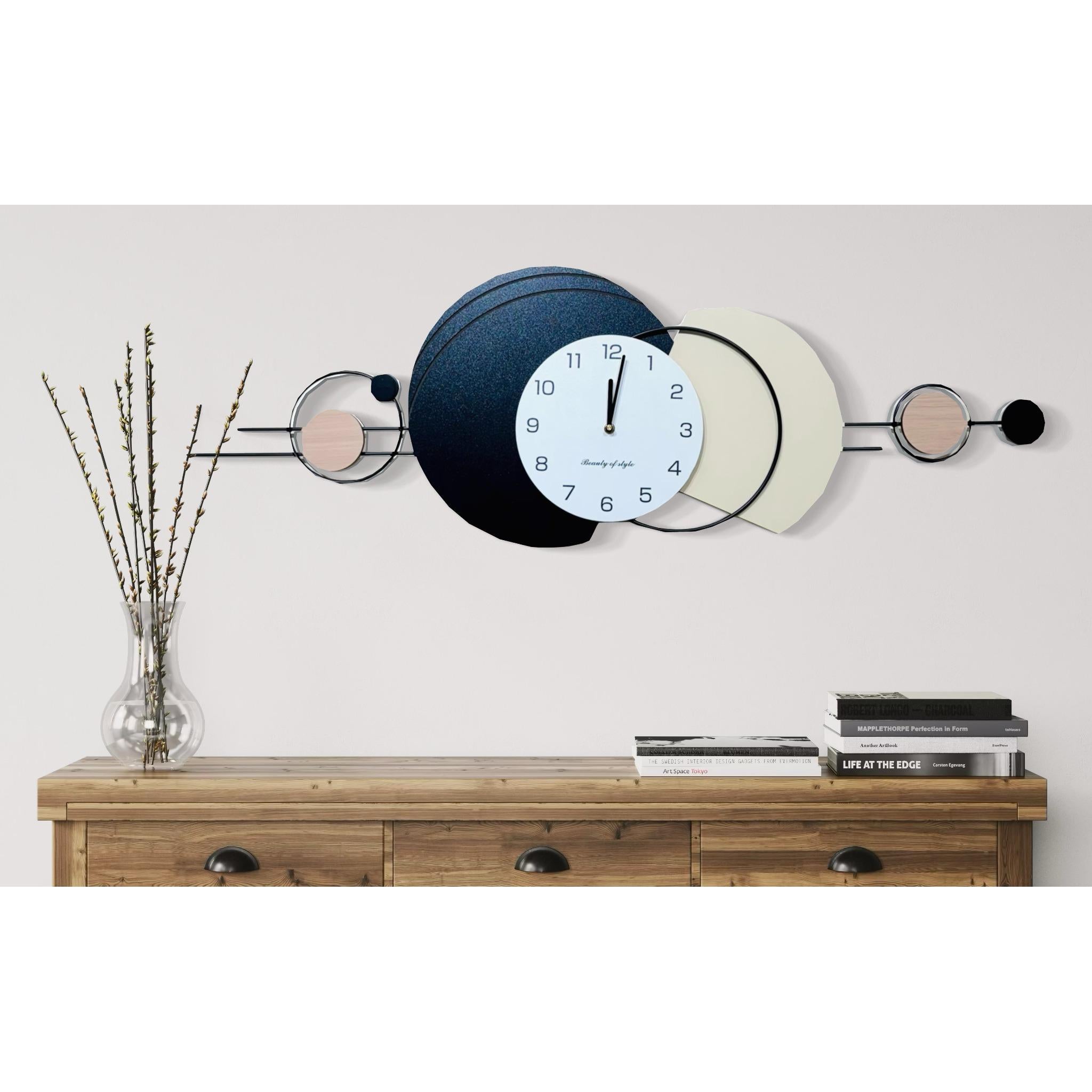 Chic and Stylish Large Wall Clock – The Perfect Accent for Your Room