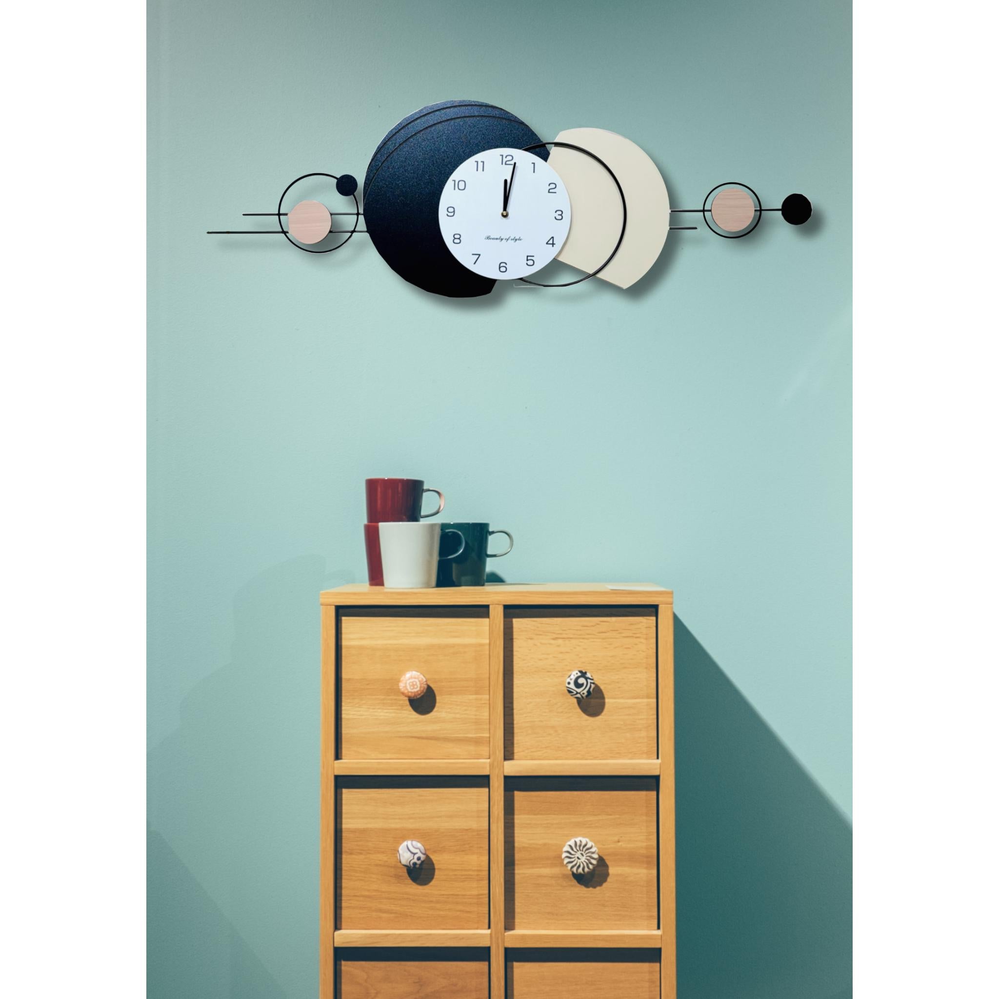 Chic and Stylish Large Wall Clock – The Perfect Accent for Your Room