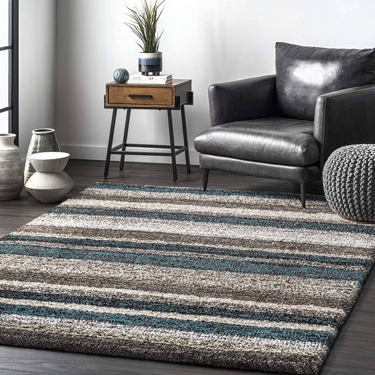 Striped Elegance Area Rug - Rugs at Nestern